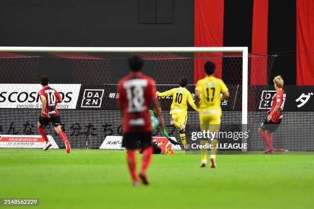 Ataru Esaka of Kashiwa Reysol scores the team's second goal during the J.League J1 match between Hokkaido Consadole Sapporo and Kashiwa Reysol at...