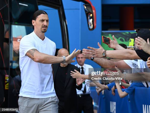 Zlatan Ibrahimovic of AC Milan arrives before the Serie A TIM match between US Sassuolo and AC Milan at Mapei Stadium - Citta' del Tricolore on April...