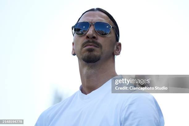 Zlatan Ibrahimovic of AC Milan looks on prior to the Serie A TIM match between US Sassuolo and AC Milan at Mapei Stadium - Citta' del Tricolore on...