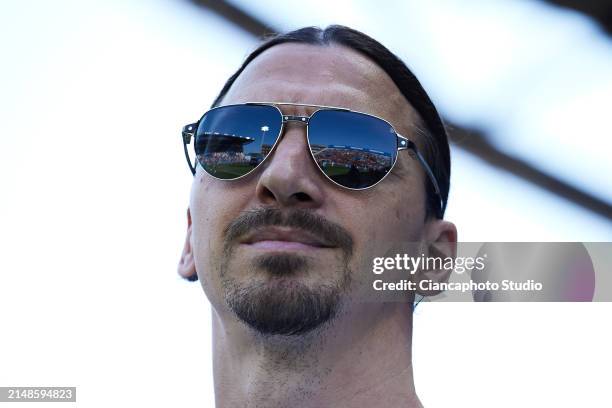 Zlatan Ibrahimovic of AC Milan looks on prior to the Serie A TIM match between US Sassuolo and AC Milan at Mapei Stadium - Citta' del Tricolore on...
