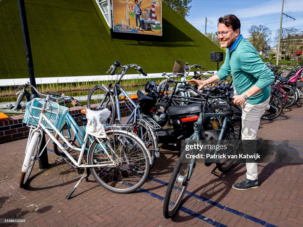 Prince Constantijn Attends Launch Of The National Quantum Course