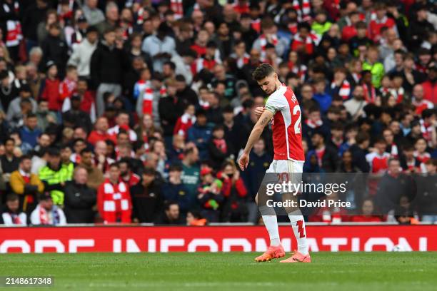 Jorginho of Arsenal puts on the captain's armband during the Premier League match between Arsenal FC and Aston Villa at Emirates Stadium on April 14,...
