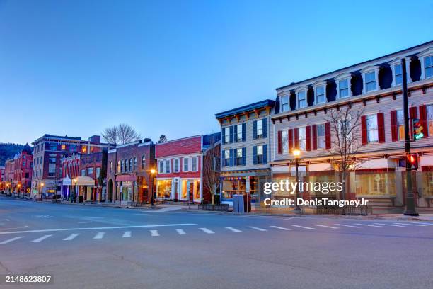 cooperstown, new york - high street stock-fotos und bilder