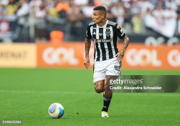 Guilherme Arana of Atletico MG controls the ball during a match between Corinthians and Atletico MG as part of Brasileirao Series A at Neo Quimica...