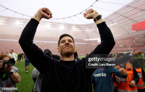 Xabi Alonso, Head Coach of Bayer Leverkusen, celebrates after winning the Bundesliga match between Bayer 04 Leverkusen and SV Werder Bremen at...