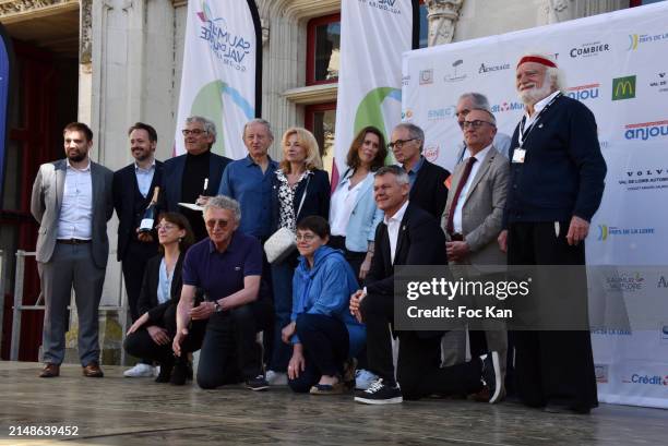 Writer Etienne Bonamy receives an Antoine Blondin 2024 Prize for his book “Les Forcés de la Route” By jury members Sebastien Forest, Yann Quefferlec,...