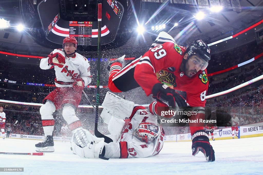 Carolina Hurricanes v Chicago Blackhawks
