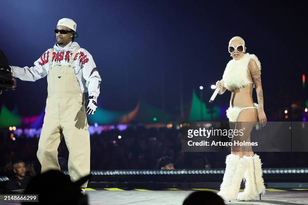 Savage and Doja Cat perform at the Coachella Stage during the 2024 Coachella Valley Music and Arts Festival at Empire Polo Club on April 14, 2024 in...