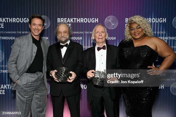 Robert Downey Jr., honoree Dr. Alexander Zamolodchikov, honoree Dr. John Cardy, and Da'Vine Joy Randolph pose with awards during the 10th...