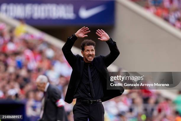 Coach Diego Pablo Simeone alias el Cholo of Atletico de Madrid gestures during the LaLiga EA Sports match between Atletico Madrid and Girona FC at...