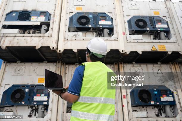Reefer Container Temperature Control 271 Temperature Control Shipping Stock Photos, High-Res Pictures, and ...