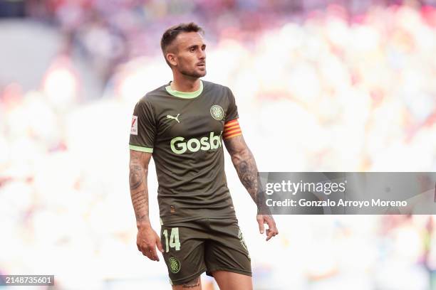 Aleix Serrano of Girona FC reacts during the LaLiga EA Sports match between Atletico Madrid and Girona FC at Civitas Metropolitano Stadium on April...