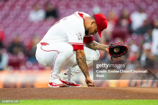 Frankie Montas of the Cincinnati Reds prepares to pitch during a game against the Milwaukee Brewers at Great American Ball Park on April 09, 2024 in...