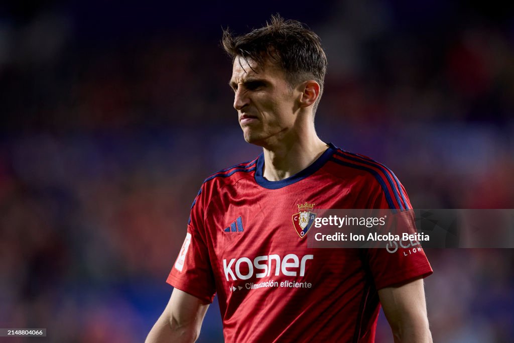 CA Osasuna v Valencia CF - LaLiga EA Sports