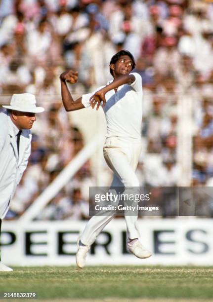 India bowler Laxman Sivaramakrishnan in bowling action during the 1st Test Match between India and England at the Wankhede Stadium in Bombay, India...