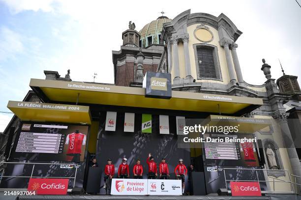 General view of Ion Izagirre of Spain, Ruben Fernandez of Spain, Ben Hermans of Belgium, Jesus Herrada of Spain, Gorka Izagirre of Spain, Guillaume...