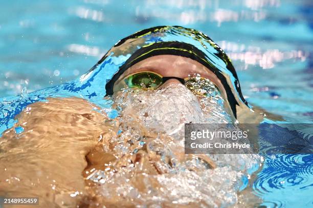 Mitch Larkin competes in the Men's 200m Backstroke Final during the 2024 Australian Open Swimming Championships at Gold Coast Aquatic Centre on April...