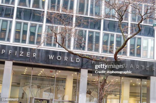 Pfizer Building Sign 1,236 Covid Directional Signs Stock Photos, High-Res Pictures, and ...