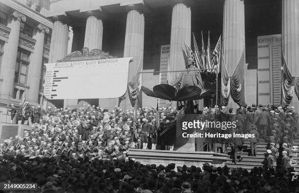 Sub-treasury, 4 Oct 1918 . A rally for the Fourth Liberty Loan Campaign which took place on the steps of Federal Hall, New York City in 1918 during...