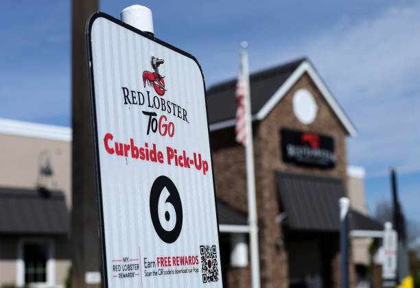 CA: Red Lobster Mulls Possible Bankruptcy Filing Amid Debt And Rising Labor Costs