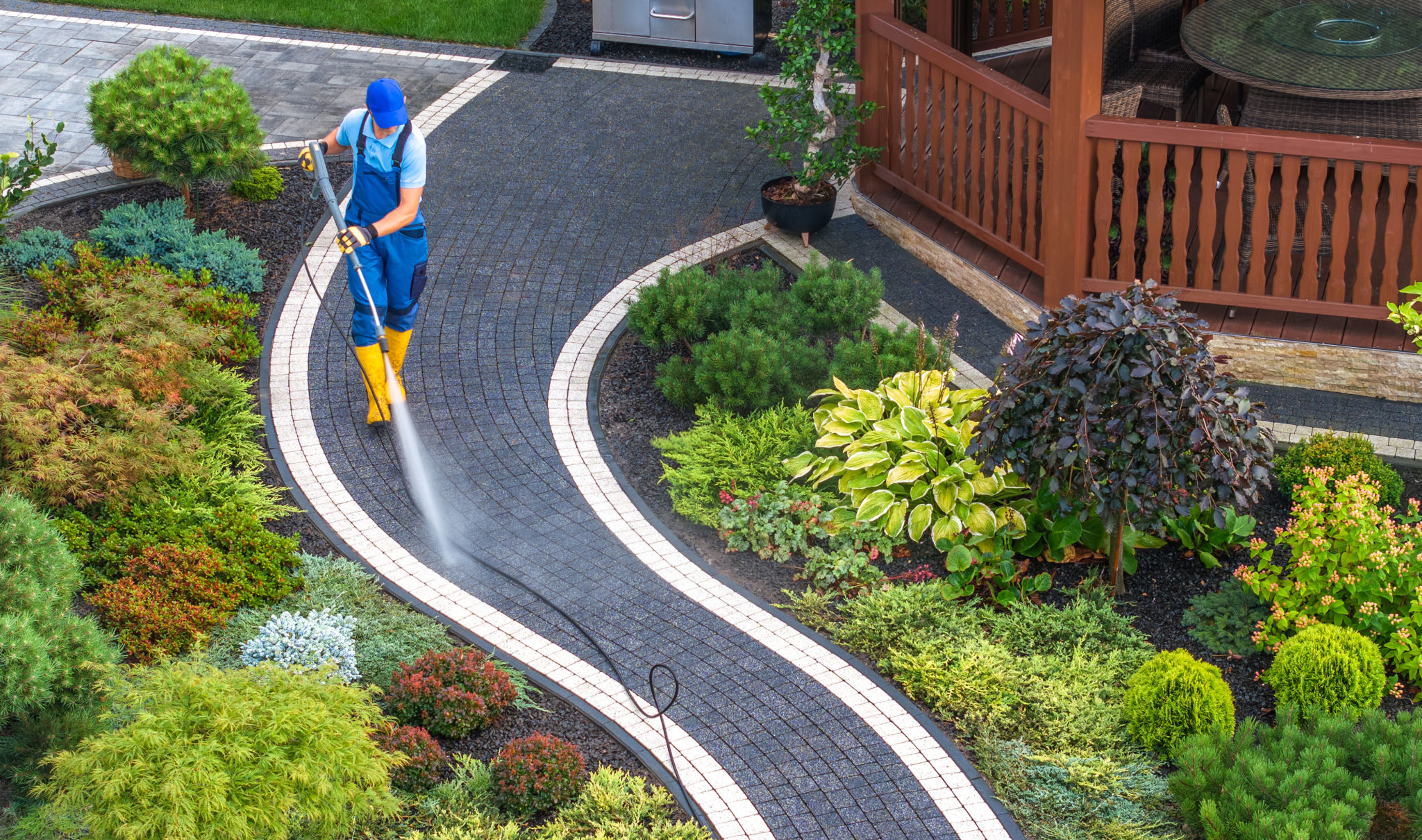 residential pressure washing