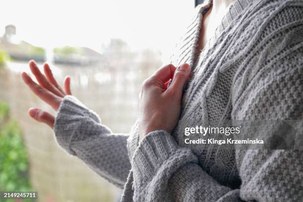 loneliness - widow stock pictures, royalty-free photos & images