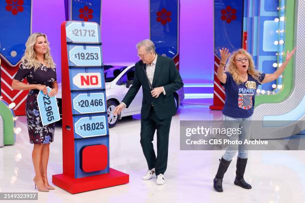 190 Rachel On The Price Is Right Photos & High Res Pictures - Getty Images