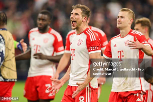 Leon Goretzka of FC Bayern München celebrates the victory after the UEFA Champions League quarter-final second leg match between FC Bayern München...