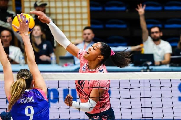Lauren SCHAD of Nantes during the Ligue A Final match between Paris and Nantes at Marcel Cerdan on April 23, 2024 in Paris, France.