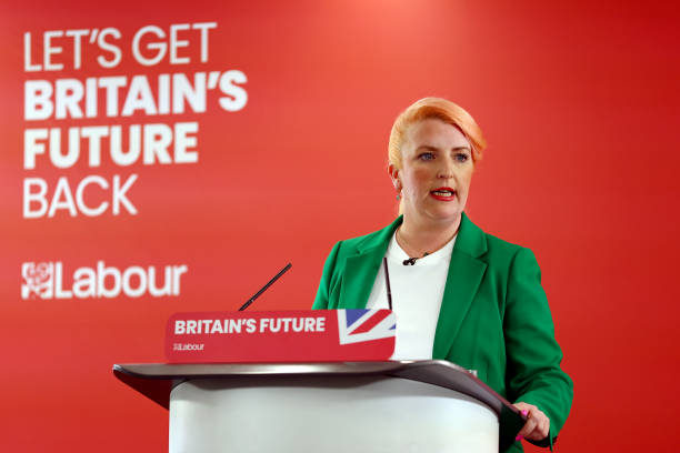 GBR: Labour Pledge To Renationalise Railways If Elected