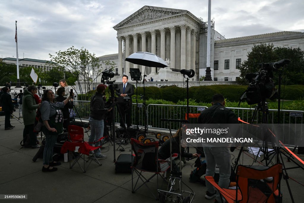US-VOTE-JUSTICE-TRUMP-IMMUNITY