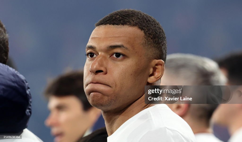 Paris Saint-Germain v Olympique Lyon - Ligue 1 Uber Eats