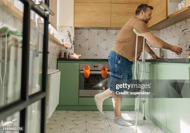 Limping Man Rushing 193 Man Limping Stock Photos, High-Res Pictures, and Images - Getty Images