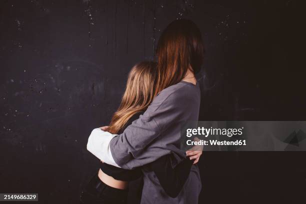 Hugging Invisable Friend 346 Friends Hugging No Faces Stock Photos, High-Res Pictures, and ...
