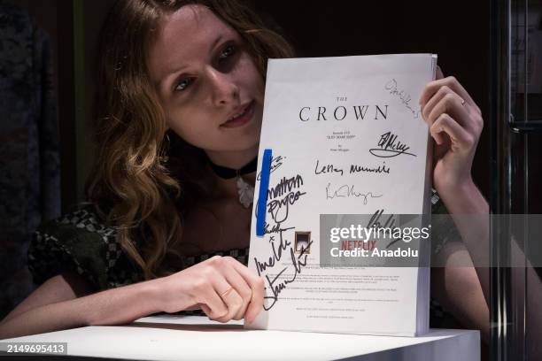 Script Crown 7,292 Tv Script Stock Photos, High-Res Pictures, and Images - Getty Images