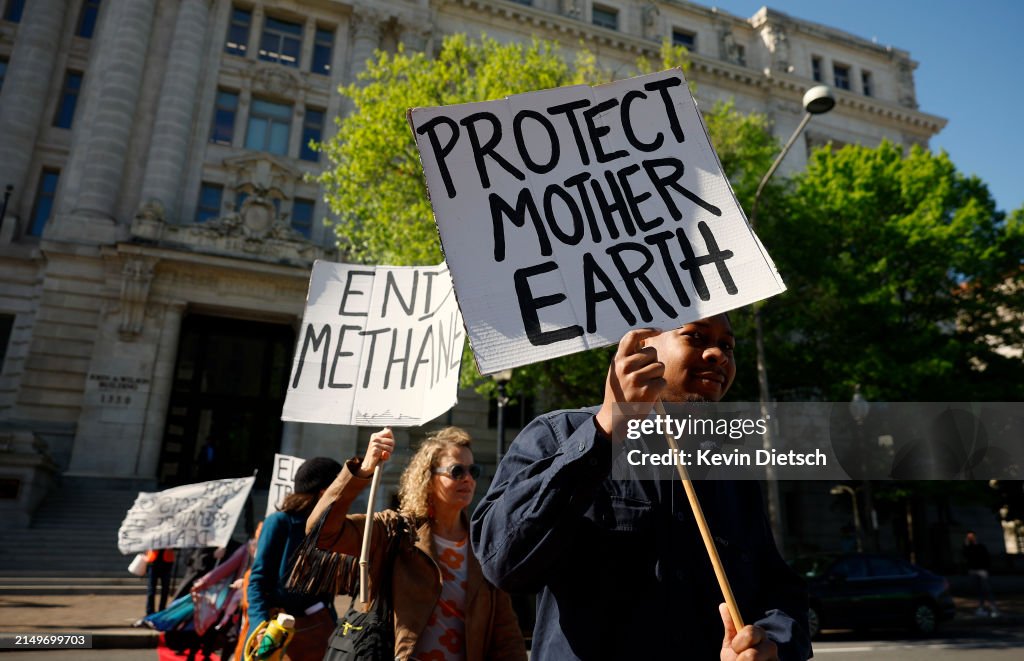 Extinction Rebellion Holds Earth Day Rally in Washington DC