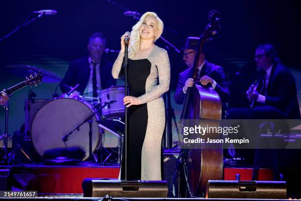 Kellie Pickler performs onstage during Walkin' After Midnight: The Music Of Patsy Cline at Ryman Auditorium on April 22, 2024 in Nashville, Tennessee.
