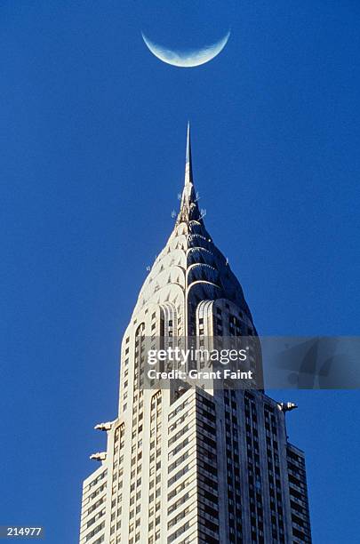 chrysler building & crescent moon in new york city - chrysler building stock pictures, royalty-free photos & images