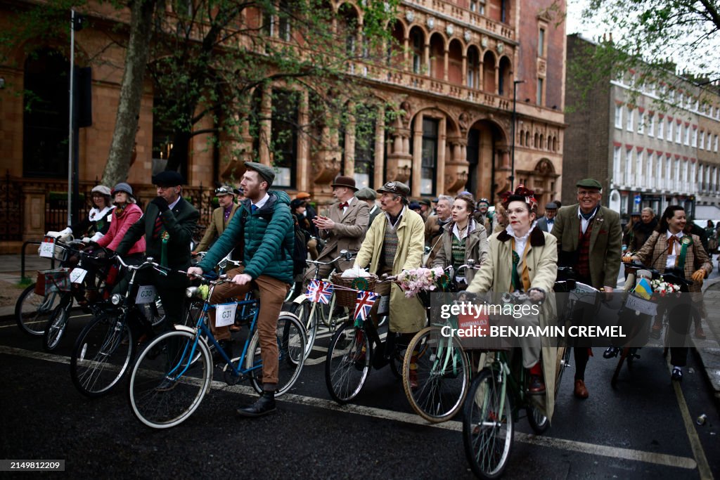 BRITAIN-CYCLING-OFFBEAT