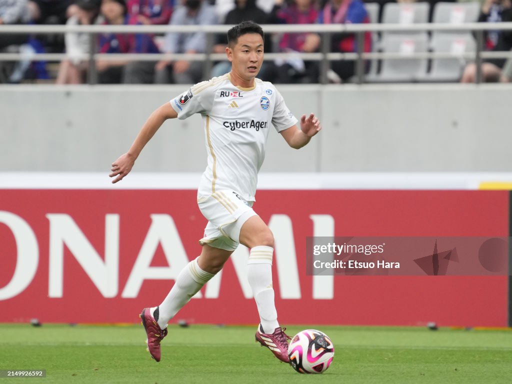 FC Tokyo v FC Machida Zelvia - J.LEAGUE MEIJI YASUDA J1