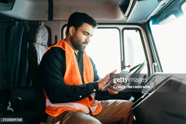 truck driver - lkw kabine stock-fotos und bilder