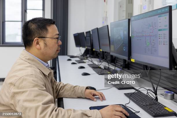 92 Operator In Power Station Control Room Stock Photos, High-Res ...