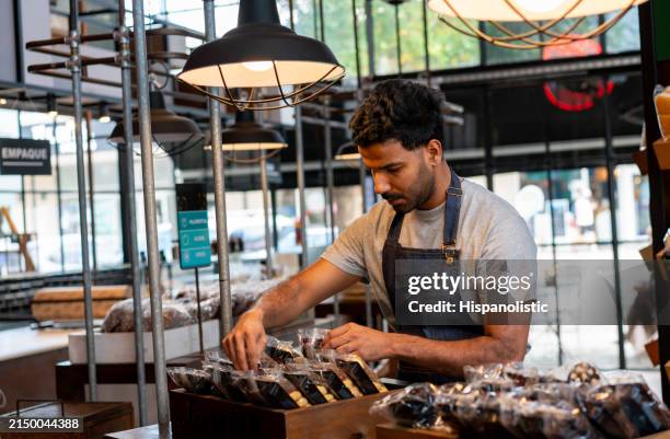 Store Restocking Restocking Shelves Photos and Premium High Res Pictures - Getty Images