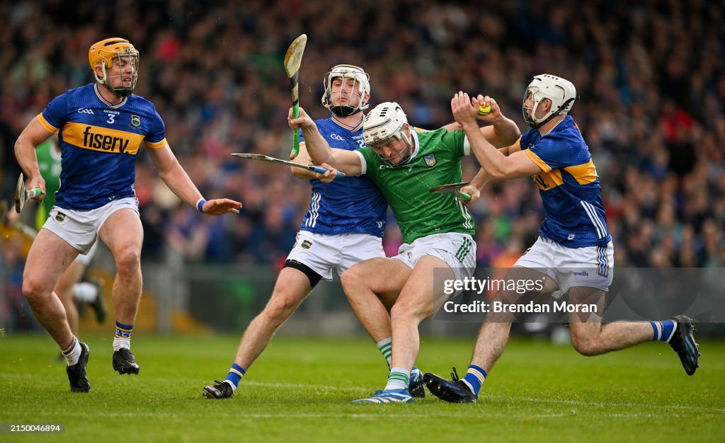Huling Limerick Limerick , Ireland - 28 April 2024; Kyle Hayes of Limerick is tackled ...