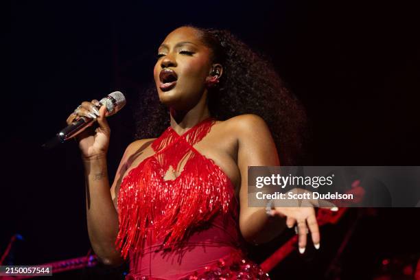 Temes Singer 97 Tems Singer Stock Photos, High-Res Pictures, and Images - Getty Images
