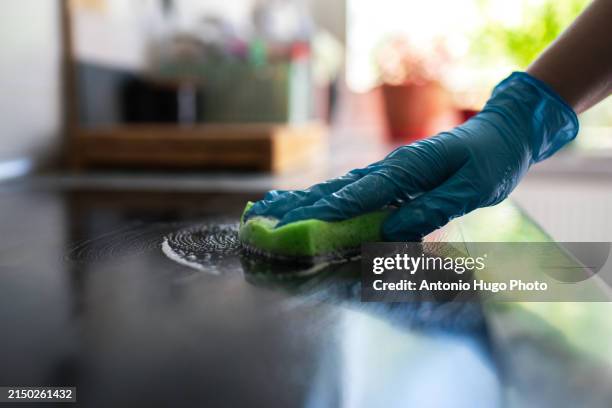 Scouring Image Scouring Photos and Premium High Res Pictures - Getty Images