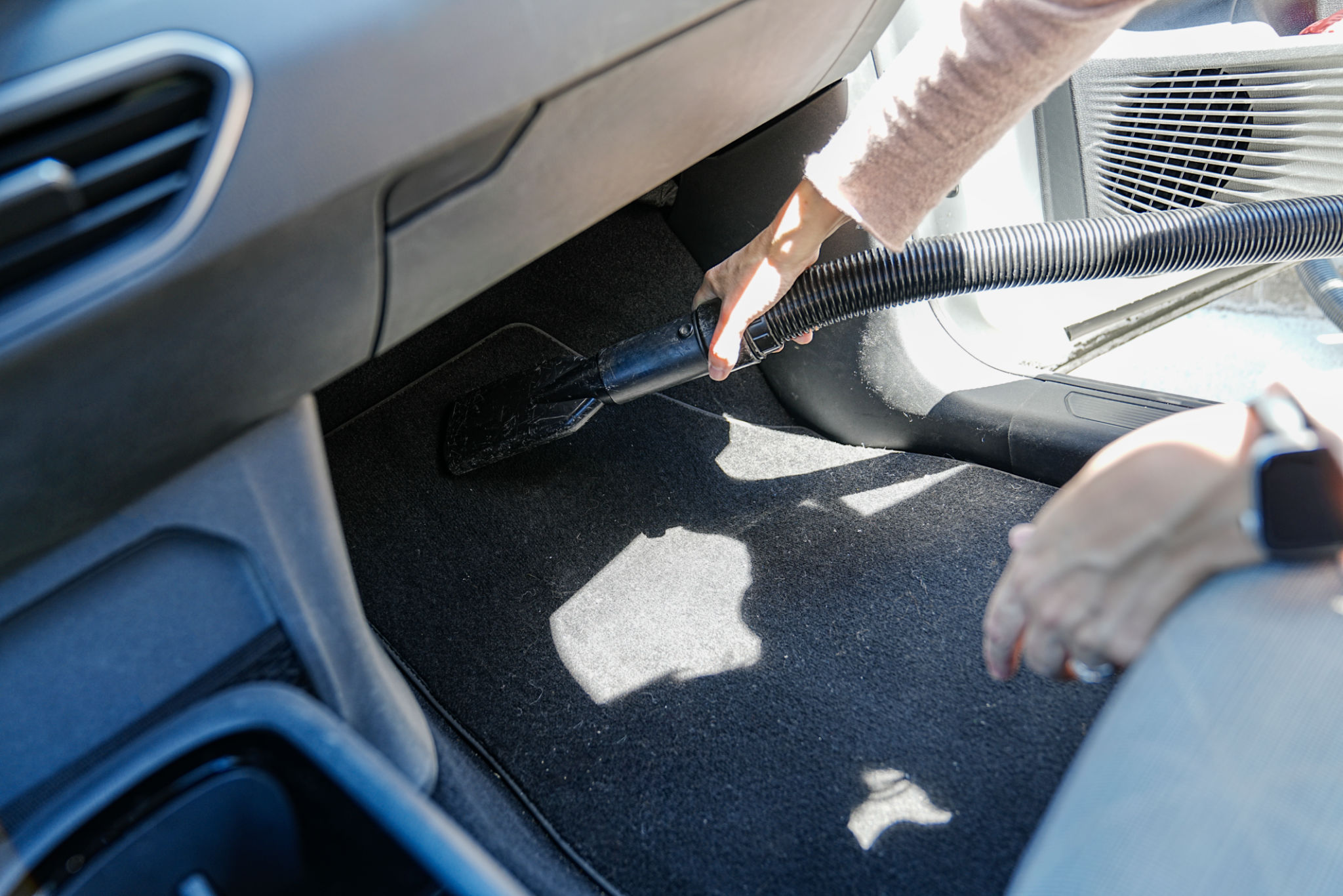 car cleaning shadow
