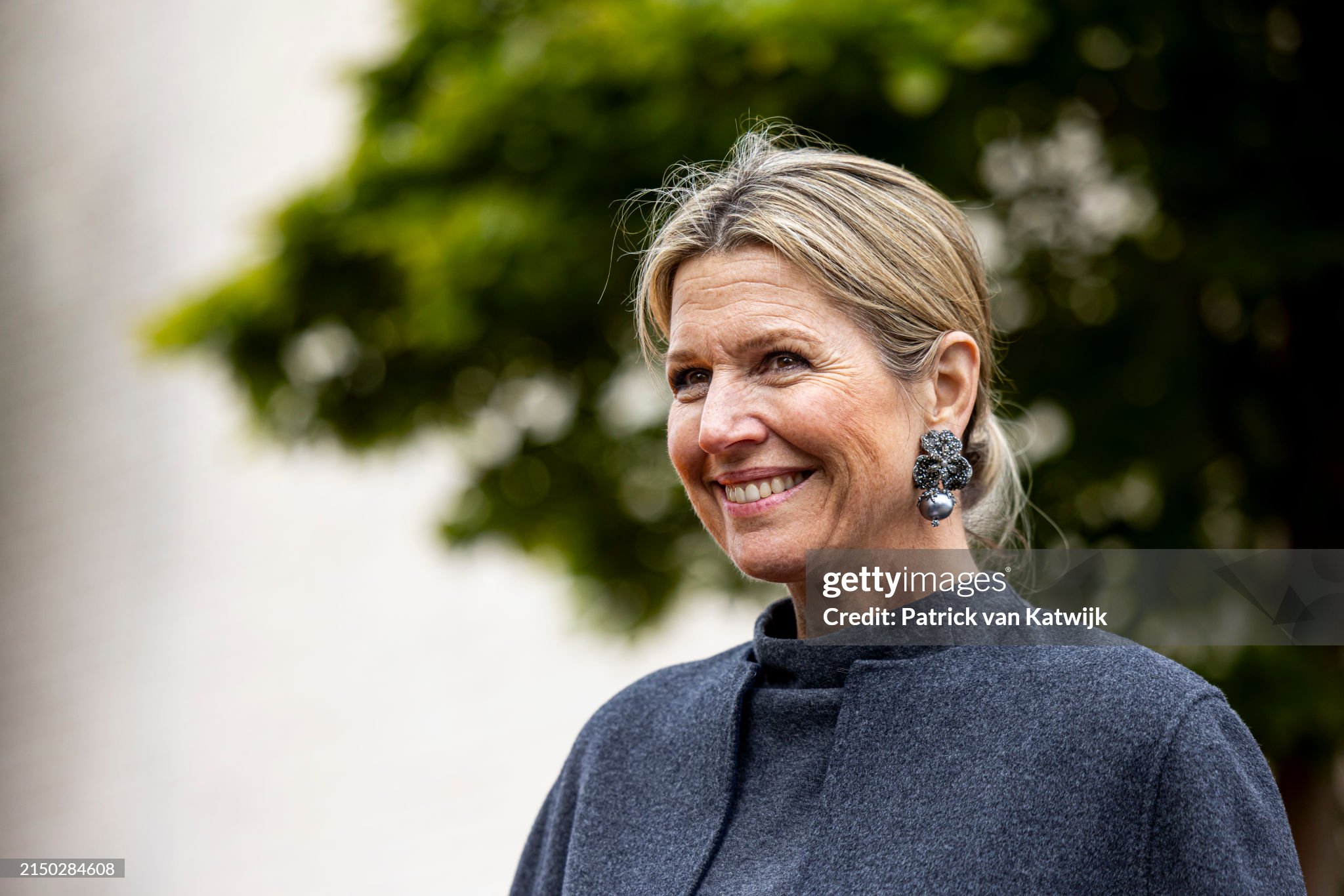 king-willem-alexander-queen-maxima-of-the-netherlands-visits-attend-the-kinsgame-in-hoofddorp.jpg?s=2048x2048&w=gi&k=20&c=pUns_ndy3eH0HpFEsTYU1889EyqZdQOZRObqcgPsvCA=