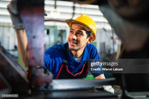 225 Heavy Machine Operator Stock Photos, High-Res Pictures, and Images ...