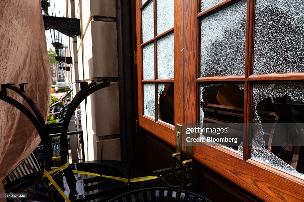 Student Protesters Occupy Hamilton Hall After Columbia Began Suspensions